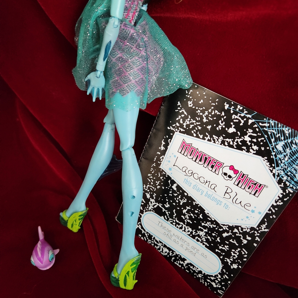 Monster High Lagoona Blue 13 Wishes Doll  (2013) Out Of Box - Picture 6 of 8